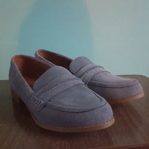 NWOT Universal Threads Blue Loafers